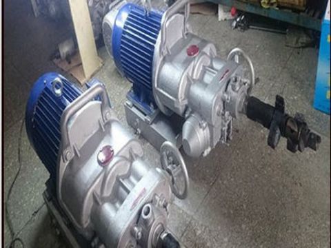 點擊查看詳細信息<br>標題：巖石電鉆 閱讀次數(shù)：1927